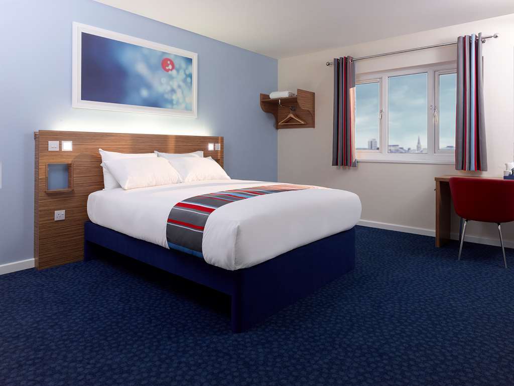 Travelodge Windsor Central Номер фото